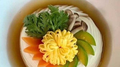 잔치국수 예쁘게 담기