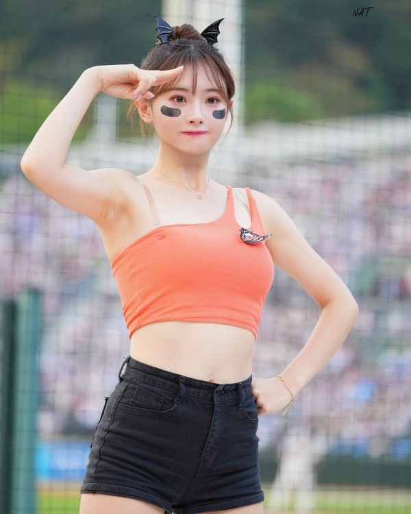 1090285221_HFWhosUA_1727140549.jpg