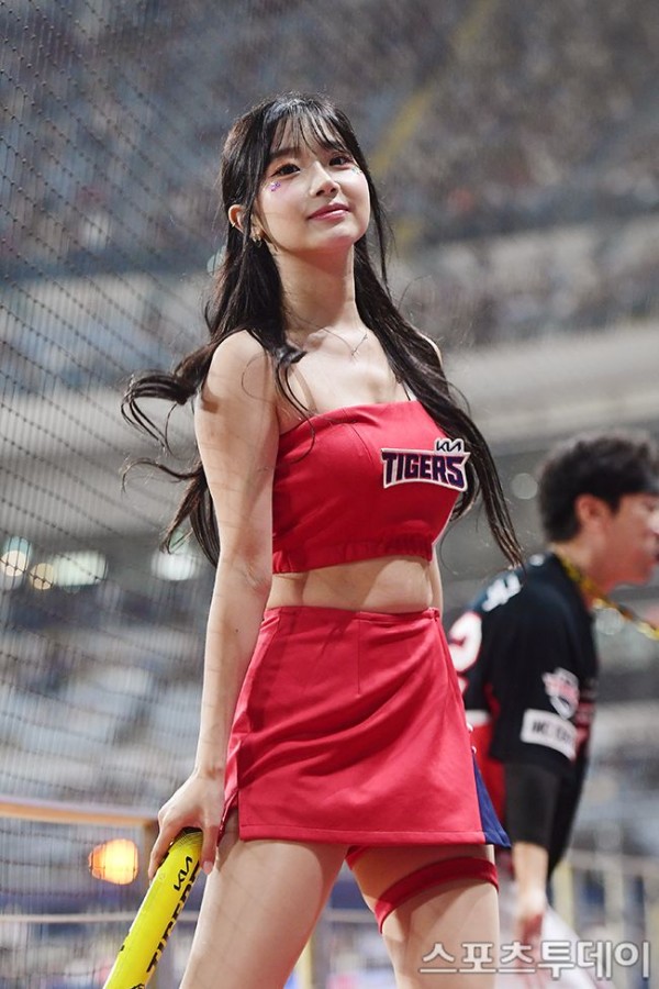 1090285706_M7XtaAnO_1739756268.jpg