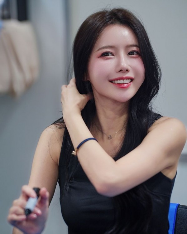 1090285786_dyHKSunt_1728090160.jpg