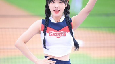 최홍라