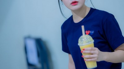최홍라