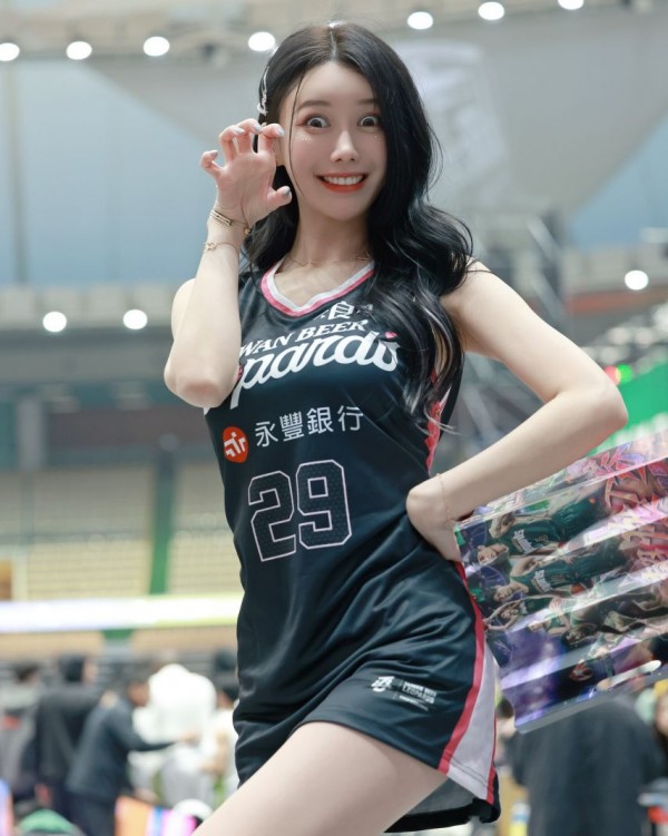 1090286005_1L2Jdaqj_1739324443.jpg