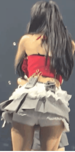 오마이걸 유빈 흰 속바지 도끼
