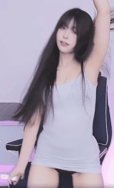 쟈닌 점점 말려 올라가는 원피스 미친 골반 검정 팬티 노출