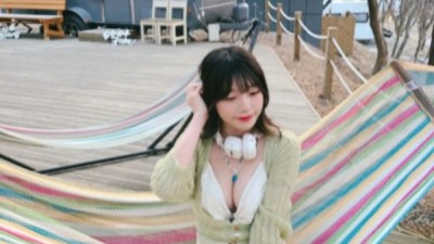 어마어마함을자랑하는수련수련아찔한의상