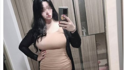 흘러내릴듯한볼륨감보여주는육덕여캠