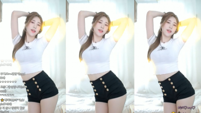 몸에딱붙는의상의섹시한몸매여캠포춘이