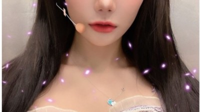 요즘더이뻐지는빛베리의아찔함보여주는셀카