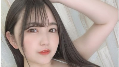 귀염한표정으로어마어마한볼륨감보이는처자