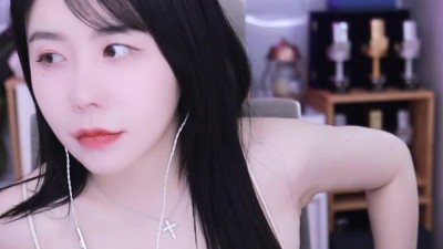 더 묵직해진 BJ 단아냥 실크 끈나시 뽀얀 가슴골