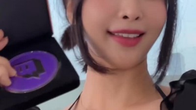 미모 mimo 블랙 프릴 의상 가슴골
