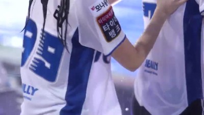 물맞고정신못차리는조예린치어리더