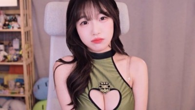 명치오픈한수련수련제복의상머꼴슴골노출